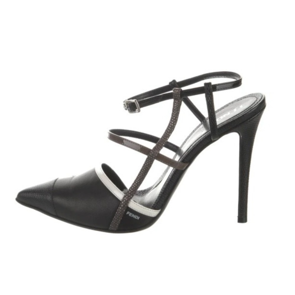 Fendi
Leather Slingback Pumps